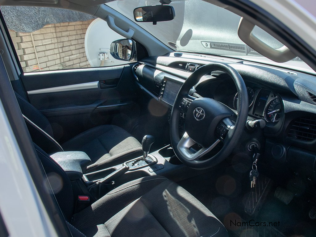 2025 Toyota Hilux photo 7