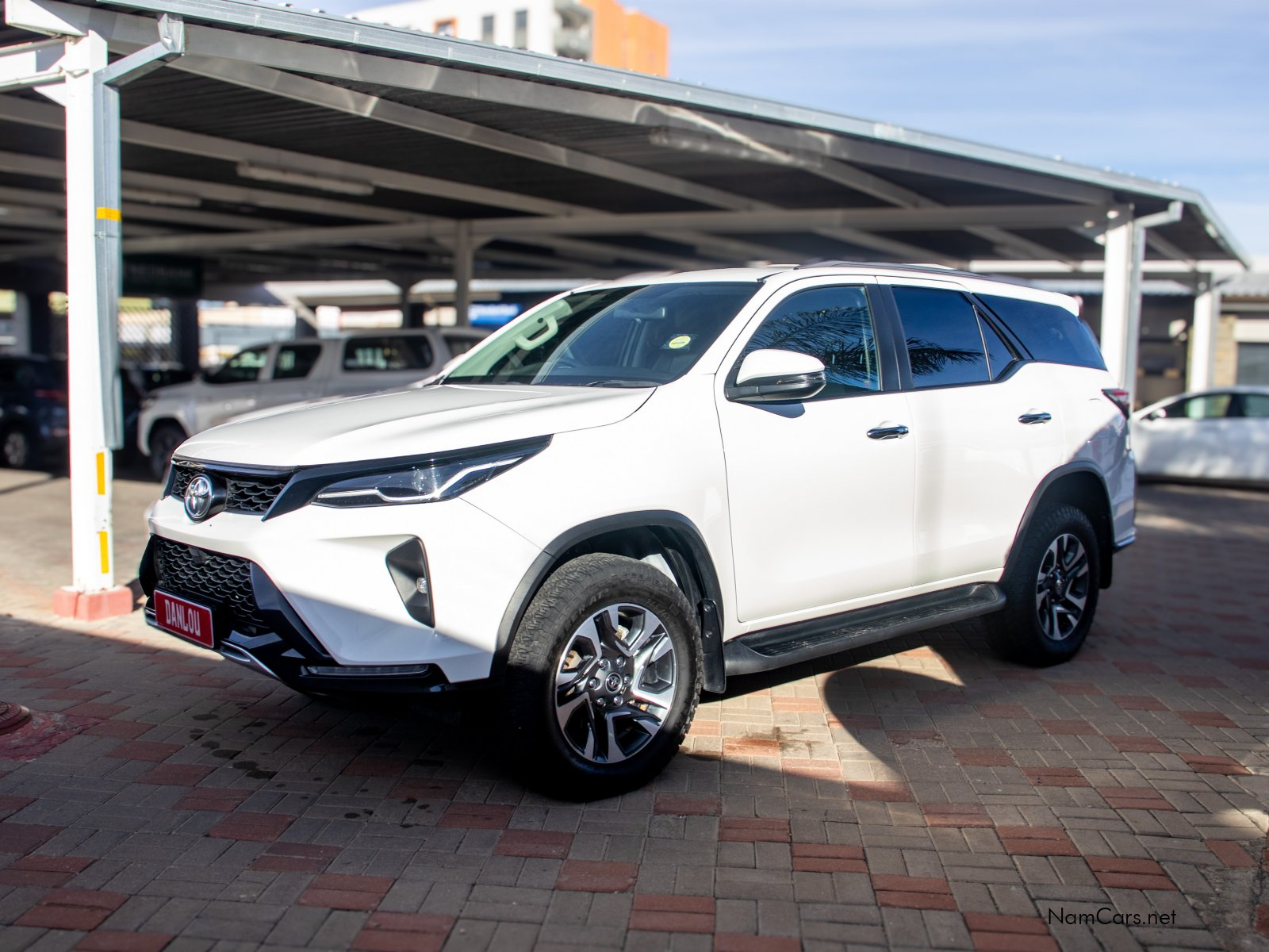2025 Toyota Fortuner photo 2