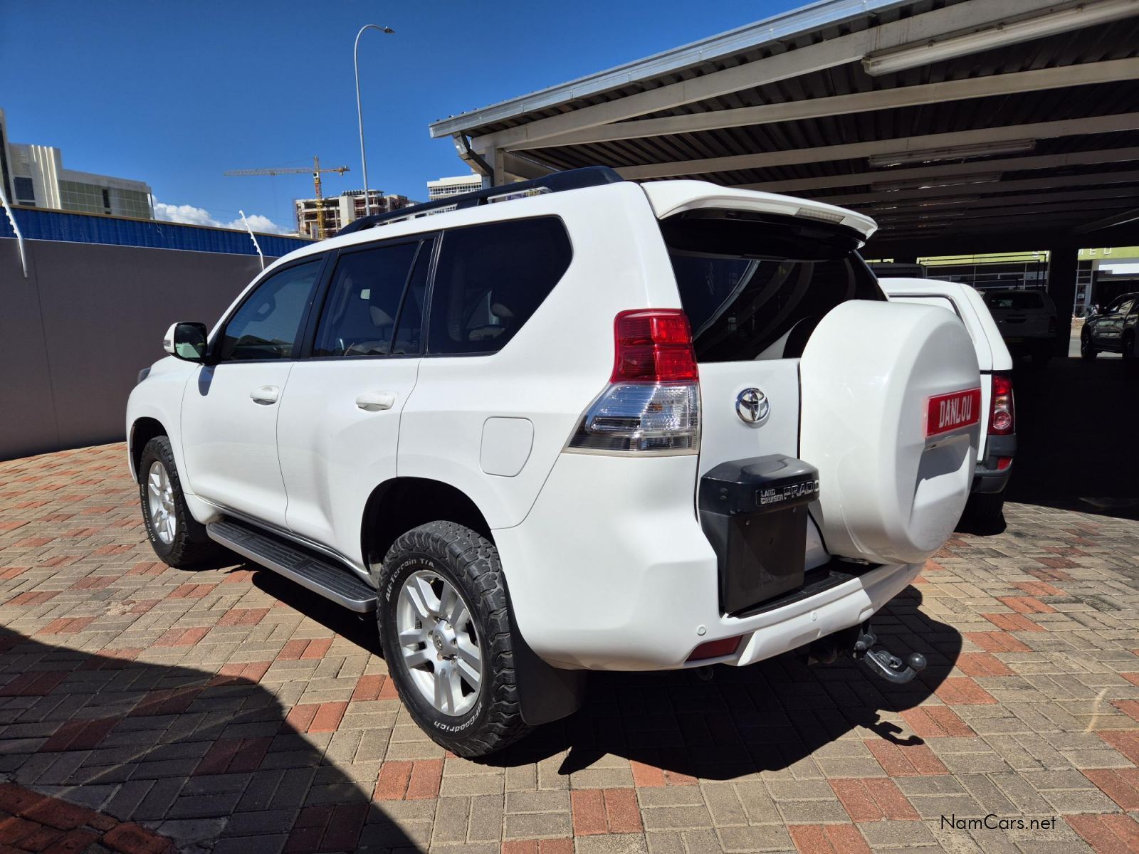 2013 Toyota Prado photo 3