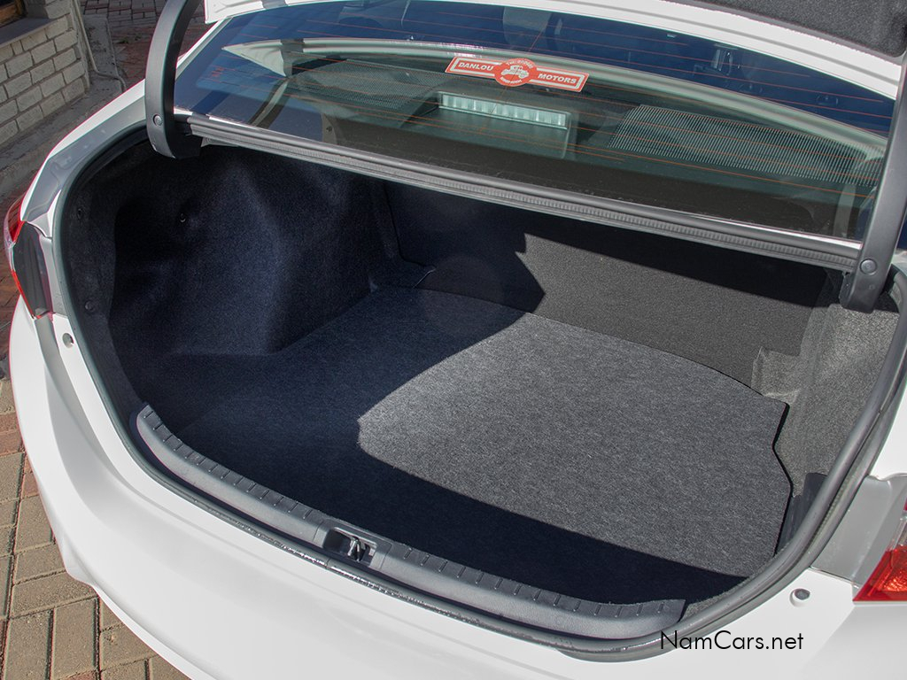 2025 Toyota Corolla photo 5