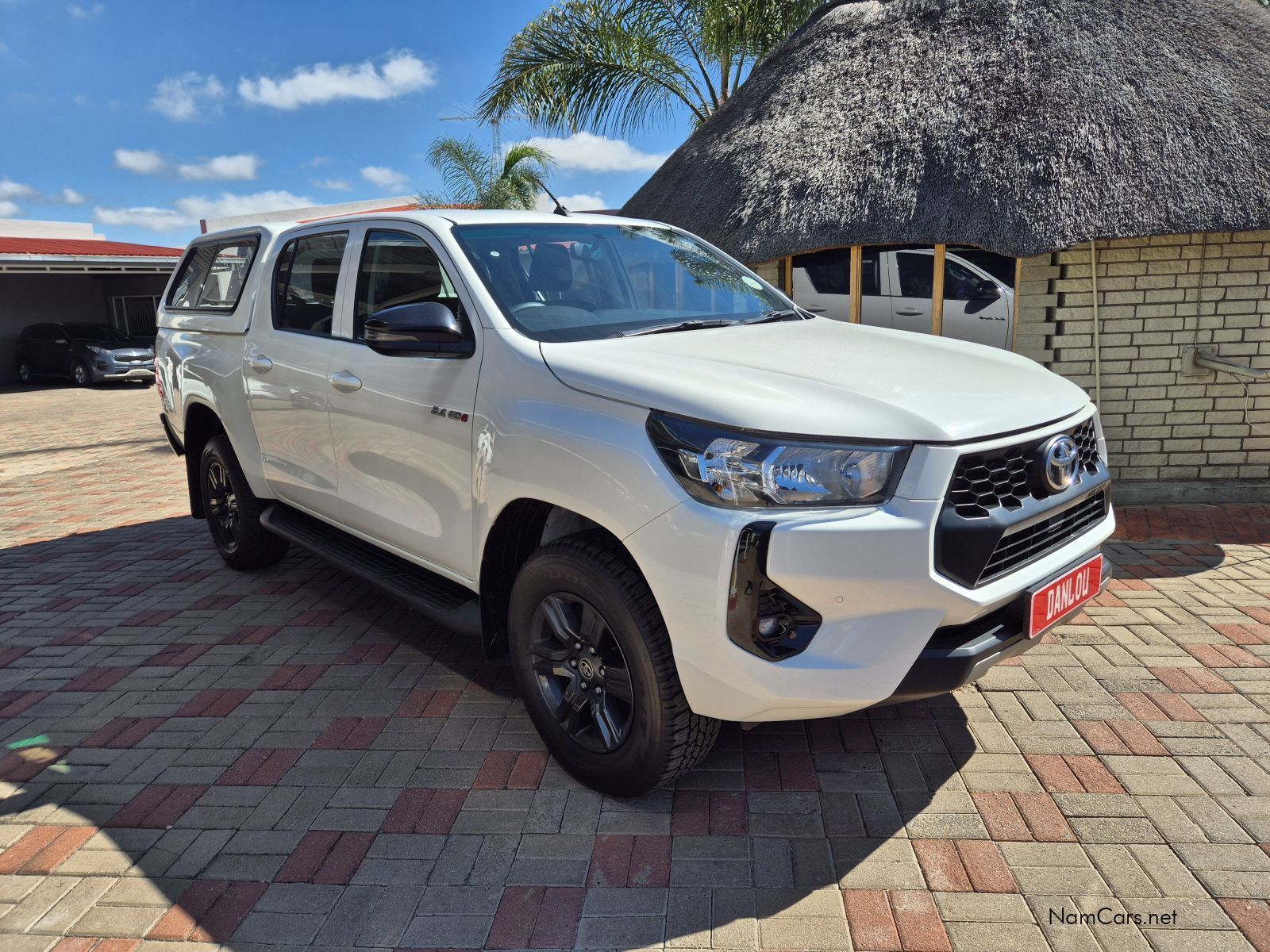 2025 Toyota Hilux photo 1