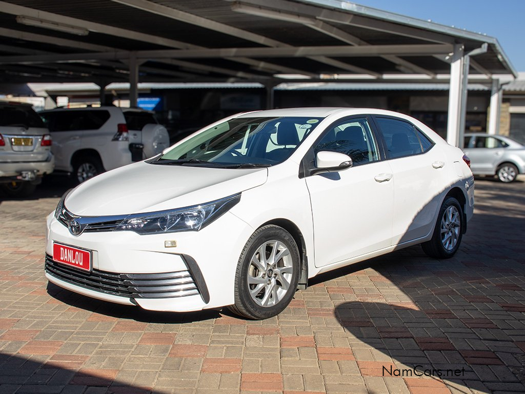 2018 Toyota Corolla photo 2
