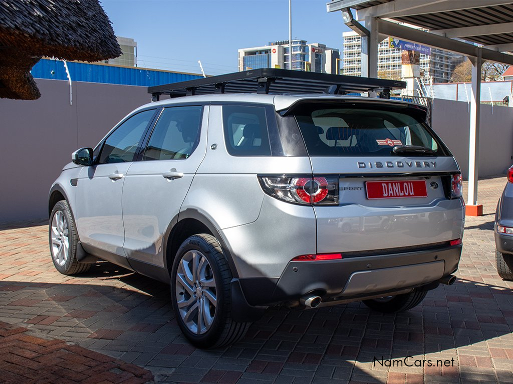 2018 Land Rover Discovery photo 3