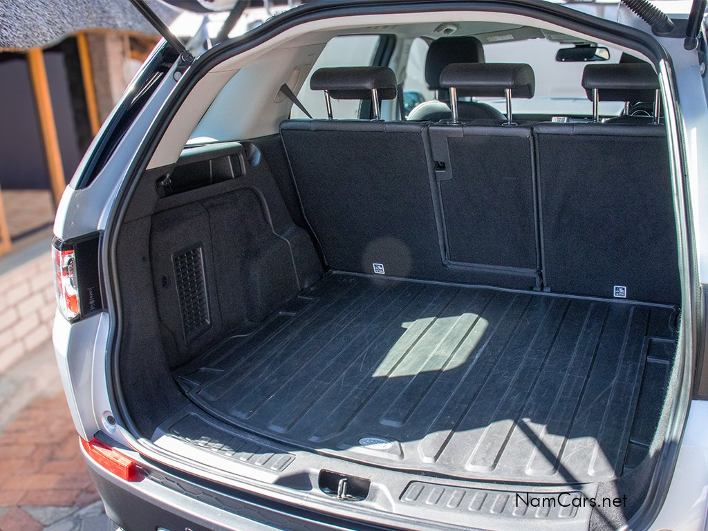 2018 Land Rover Discovery photo 5