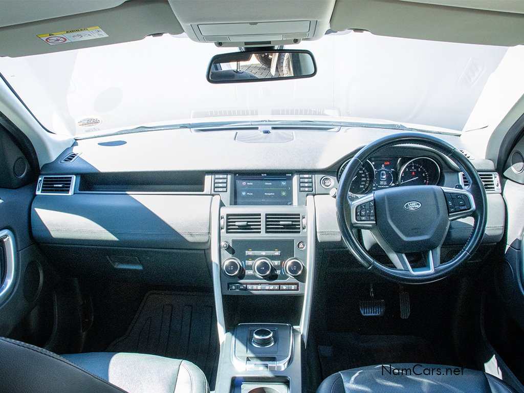 2018 Land Rover Discovery photo 7