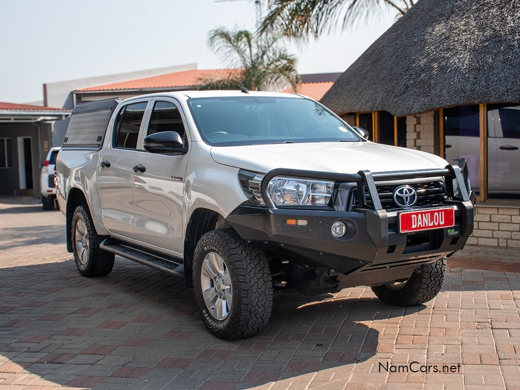 2020 Toyota Hilux photo 1