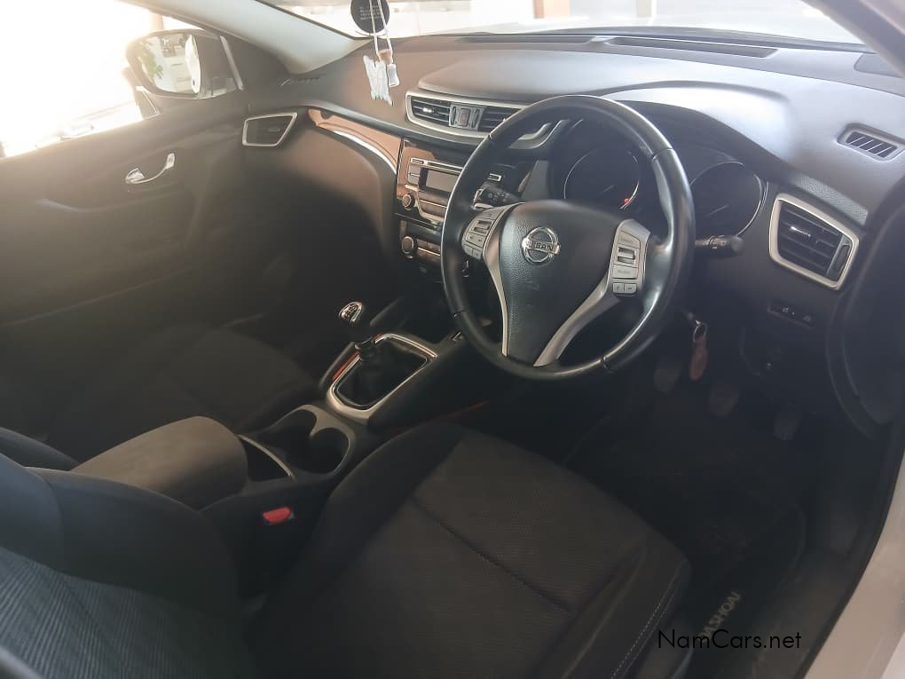 2017 Nissan Qashqai photo 6