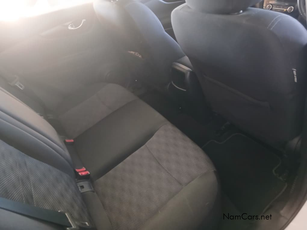 2017 Nissan Qashqai photo 7