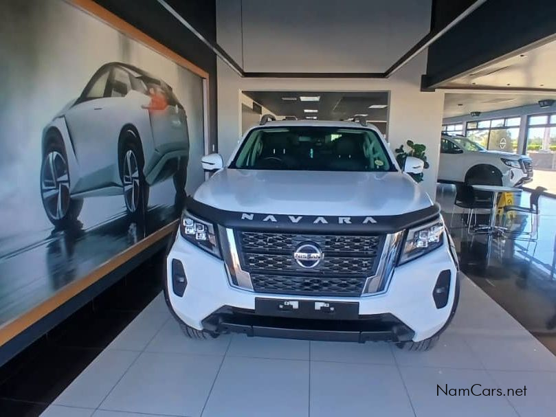 2022 Nissan Navara photo 1
