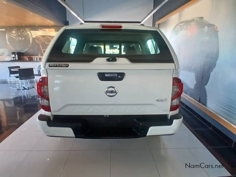 2022 Nissan Navara photo 3