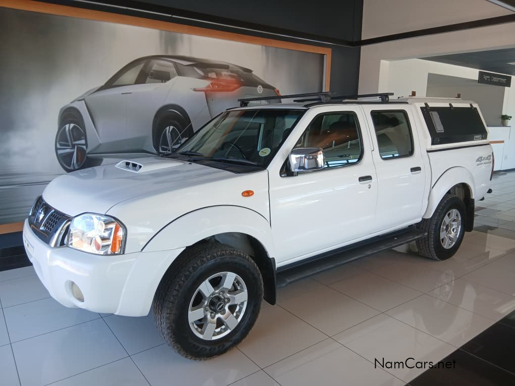 2021 Nissan Hardbody photo 2